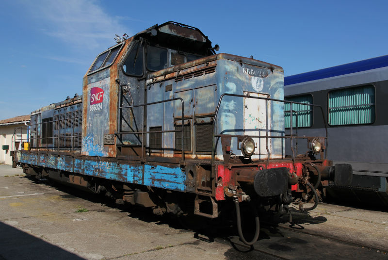 BB 66024 livrée 'épave' mais de l'Infra!