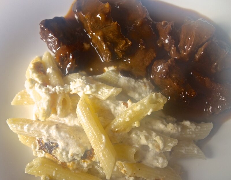 joues de boeuf à la bière et moutarde-gratin de macaroni