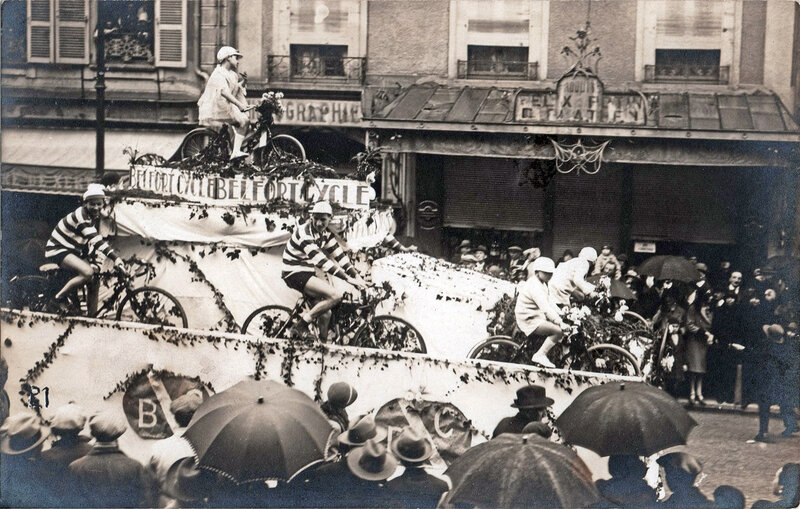 1922 03 26 Belfort CPhoto Mi carême Char Vélo Club Belfortain Fbg Ancêtres BF