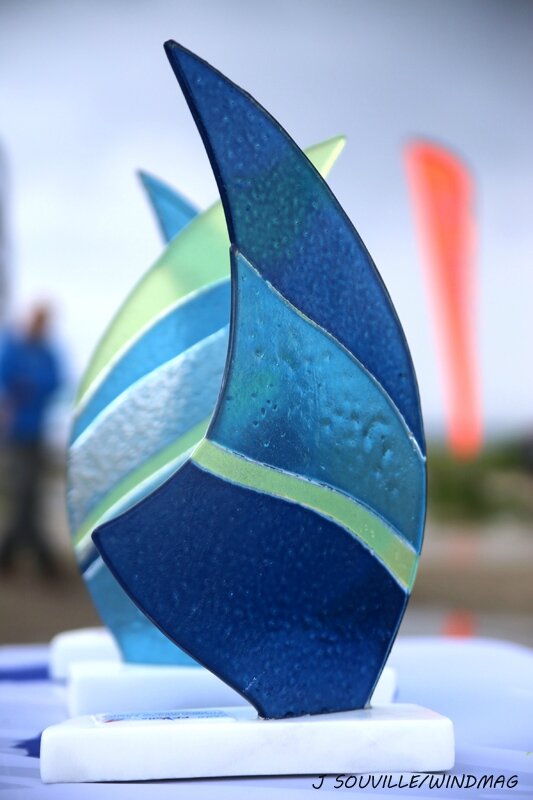 Trophée en verre