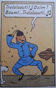 Tintin pète encore un cable dans la rue