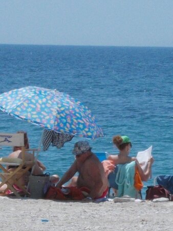 sous le parasol couple