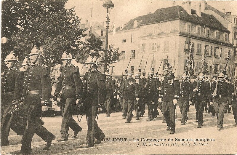 CPA Belfort Pompiers 1913 08 15 Monumt 3 Sièges