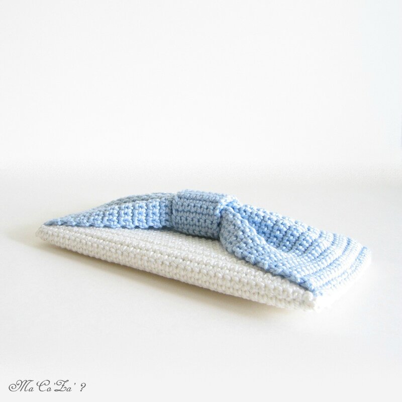 Pochette noeud au crochet 1