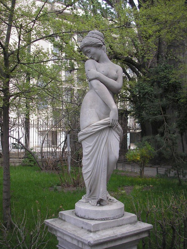 113, cal. Victoriei: Monteoru-Catargi House
