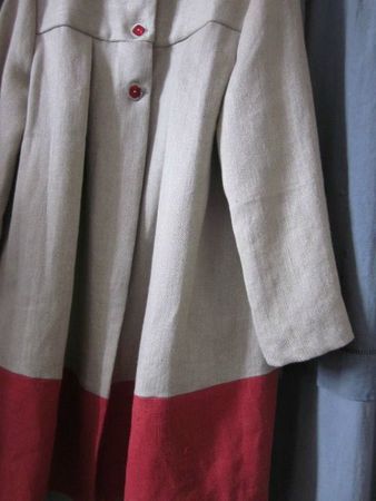 manteau d'été bicolore en lin à chevrons naturel et lin rouge (1)