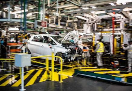 Usine Renault de Flins, « Le groupe Renault prévoit une perte de production de 500 000 véhicules en 2021 », paris Normandie, 22 octobre 2021