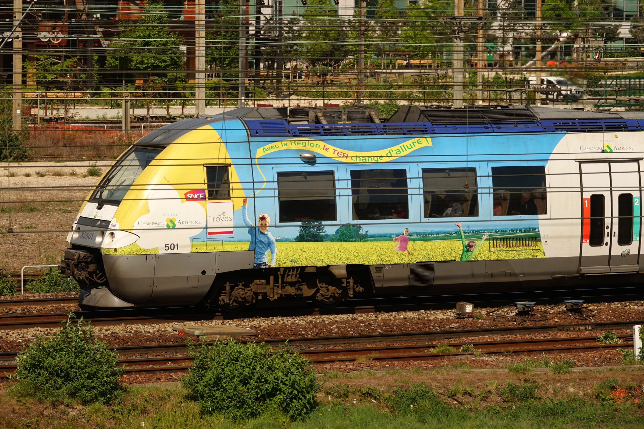 AGC Bibi 82500, Paris