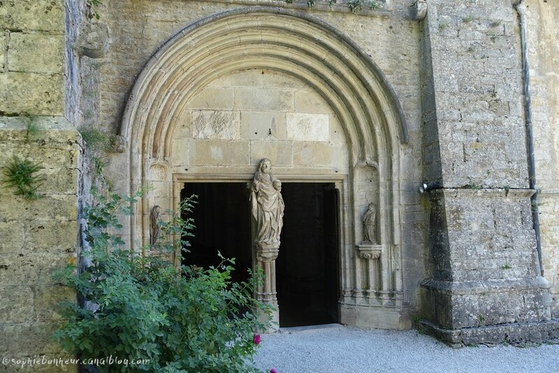 J2 Baume abbaye porte principale