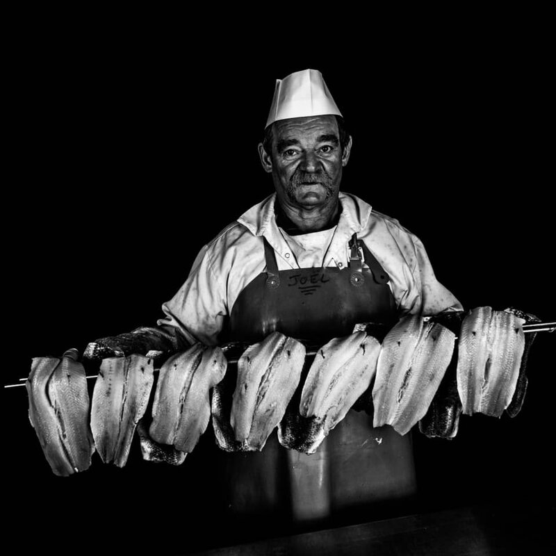 Les hommes du blanc, Etablists de salage et fumage de poissons frais J