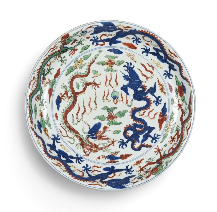 A wucai 'Dragon' dish, Mark and period of Wanli