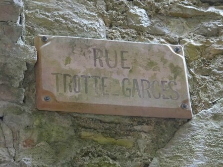Rue trotte garces