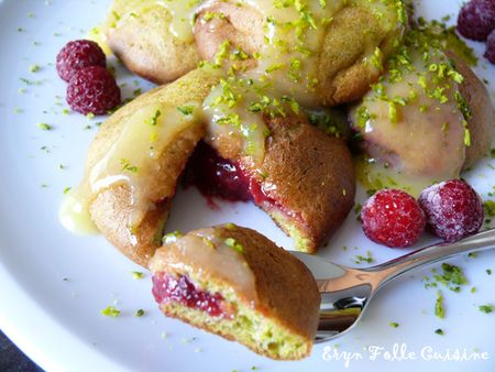 domes_pistache_framboise_sauce_citron5