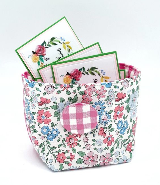 pochette tissu liberty et tissu vichy rose