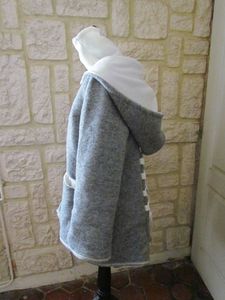 manteau de portage elfique laine grise doublure polaire crème laçages (7)