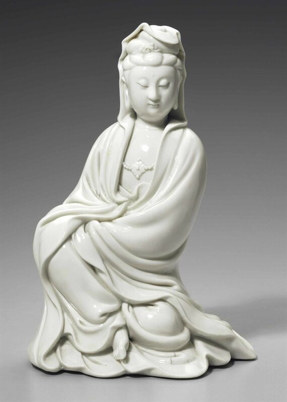A Dehua figure of Guanyin, 17th-18th century