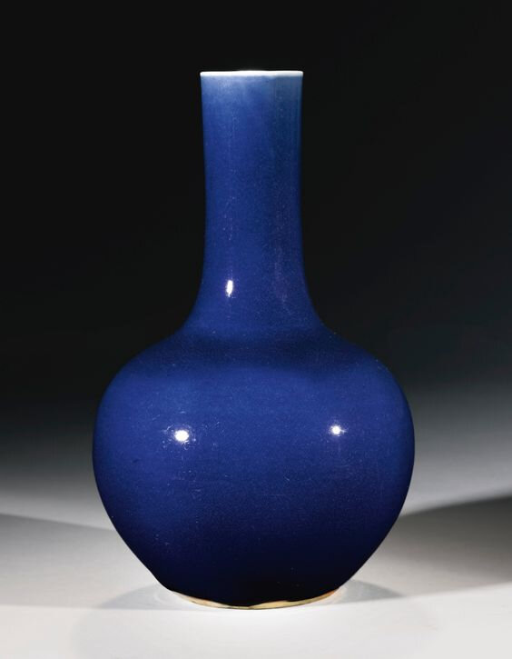 A blue-glazed bottle vase, Qianlong seal mark and period (1736-1795)