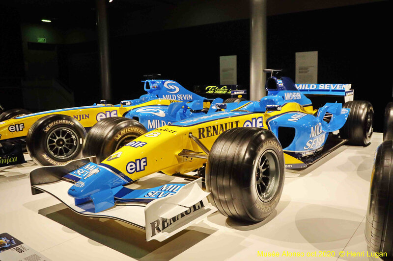 Renault R 23B_01 - 2003