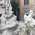 La traversée de Rome par le Corso (16/26). La <b>fontaine</b> de <b>Trevi</b> et l’impermanence des choses - Rione <b>Trevi</b>.