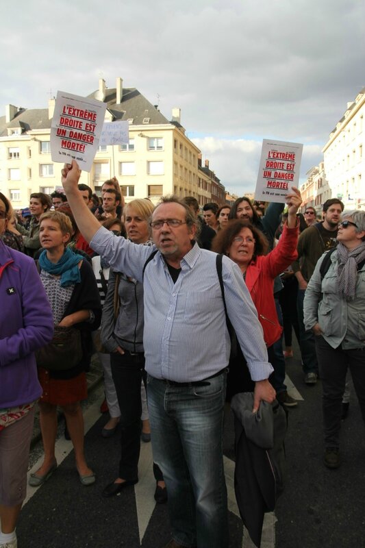 Rassemblement anti FN à Amiens2