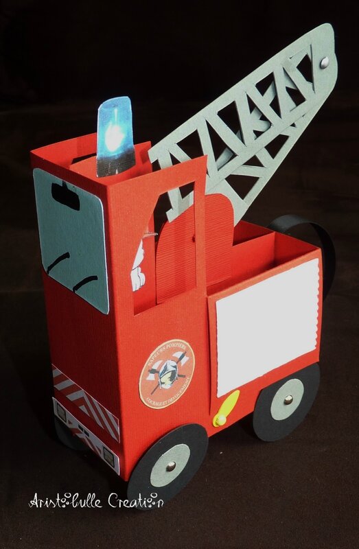 Card-in-a-box camion de pompier - côté gauche
