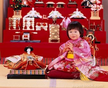 nic3b1a-en-el-hina-matsuri