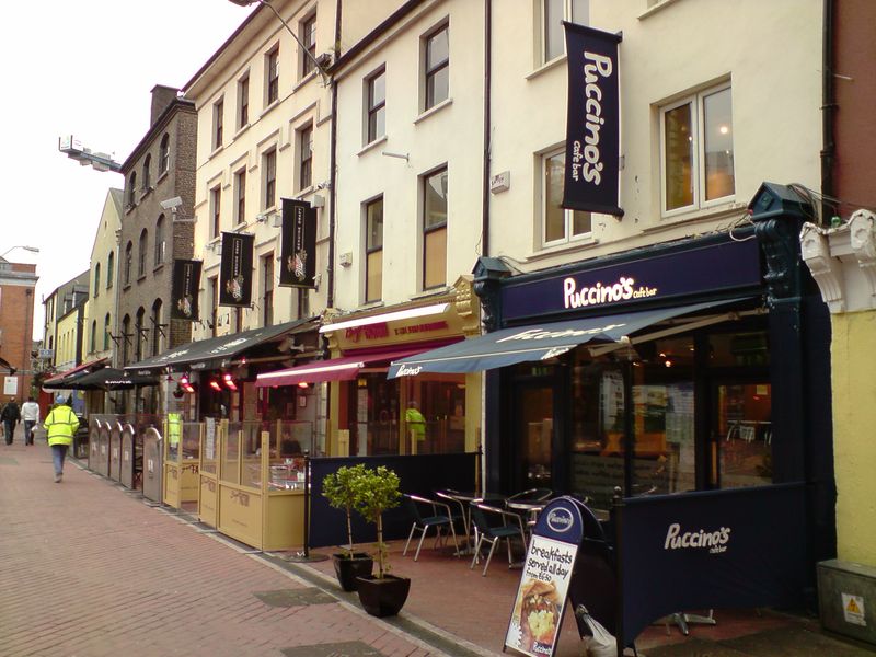 1 pub, 2 pubs, 3 pubs, ... hink !