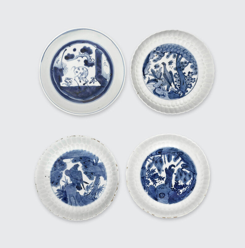 A group of four blue and white export dishes, Late Ming dynasty