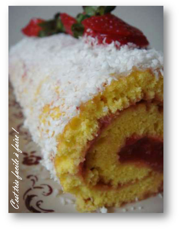 GATEAU_ROULE_A_LA_CONFITURE_DE_FRAISES_ULTRALIGHT2