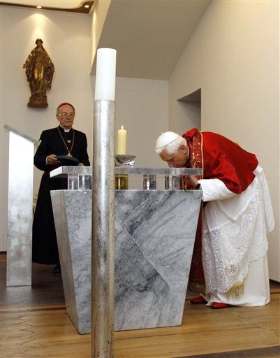 Lourdes, le Pape Benoît XVI à l'Oratoire de l'Hospice