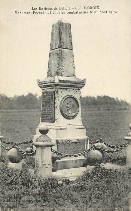 CPA_Petit_Croix_Monument_P_goud_V