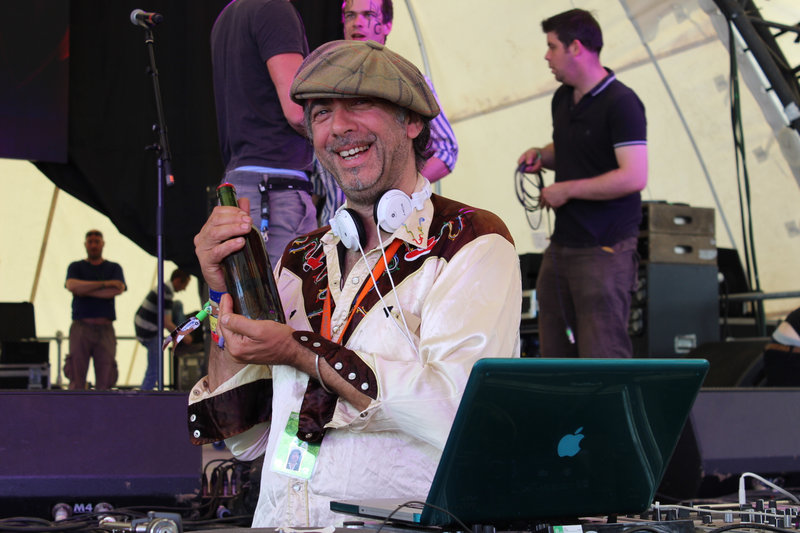 Chris Tufu_Glastonbury_festival_2013_Continental Drifts_DJ_calvados_normandie_Glade_Spirit of 71
