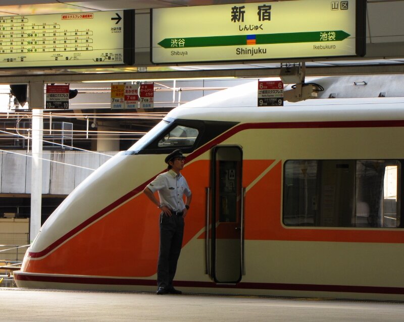 Tôbu Spacia shashô, Shinjuku eki