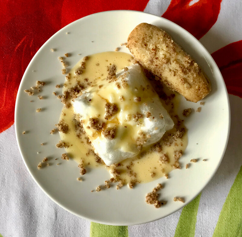 oeuf à la neige - crème anglaise - sirop d'érable - noix de pécan -