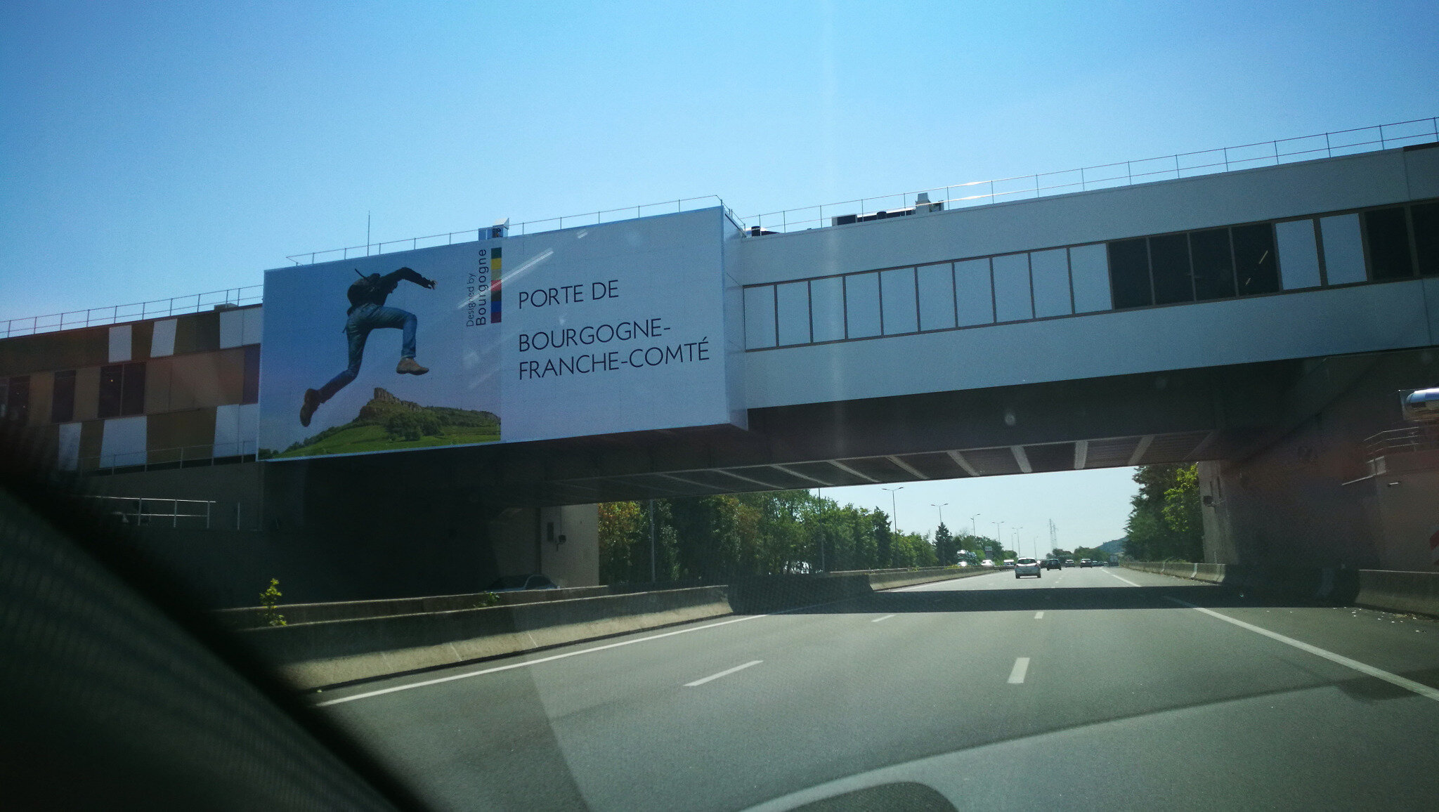 A6, une aire (71)