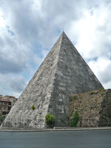 Pyramide_de_Cestius_33