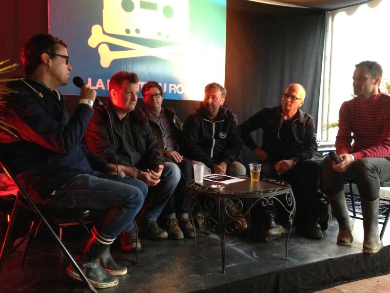 livre La Route du rock conférence presse Alban Coutoux programmateur Ludovic Renoult co-fondateur François Floret co-fondateur et directeur festival Philippe Richard journaliste Ouest France et rédacteur du livre Yves Bigot les Editions de Juillet