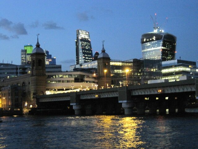 Millenium Bridge ©Kid Friendly