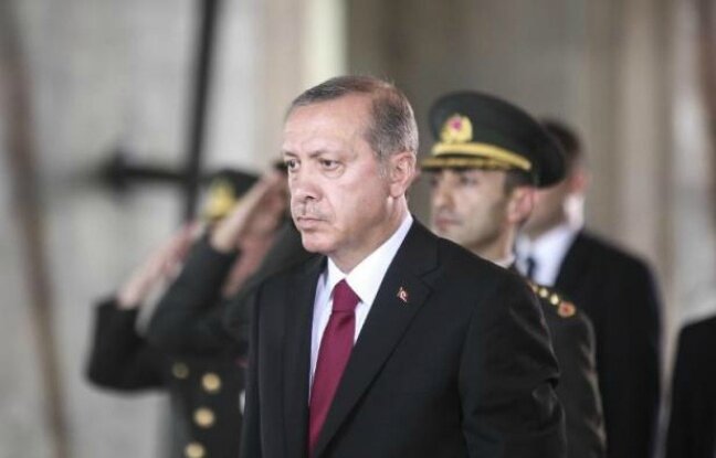 648x415_nouveau-president-turc-recep-tayyip-erdogan-apres-investiture-a-ankara-28-aout-2014