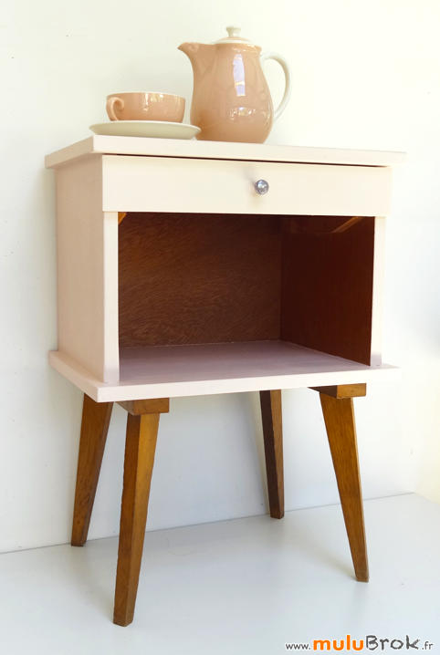 CHEVET-Ignace-Rose-poudré-4-pieds-compas-muluBrok-Meuble-Vintage