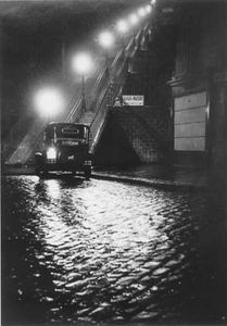 Montmartre_sous_la_pluie__Ronis