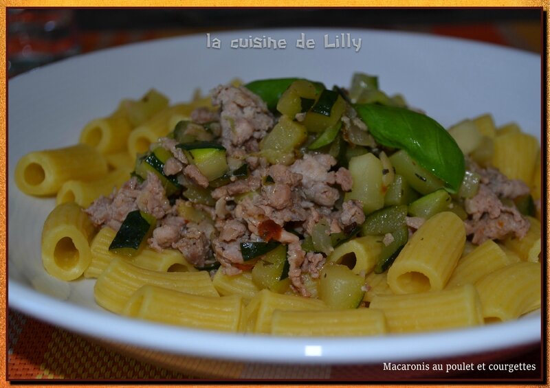 macaronis au poulet et courgettes