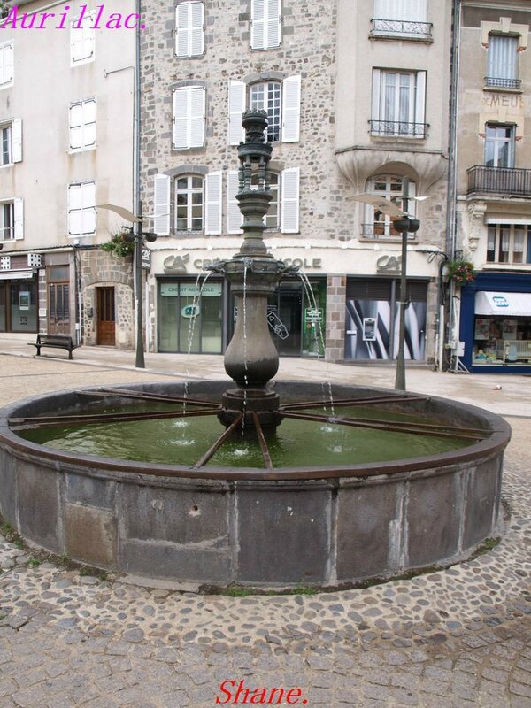 le 07 juillet 2014 fontaine place de l'hôtel de Ville à Aurillac