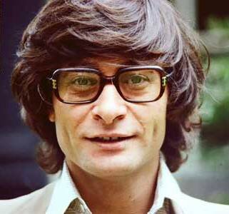 AVT_Mahmoud-Darwich_9231[1]