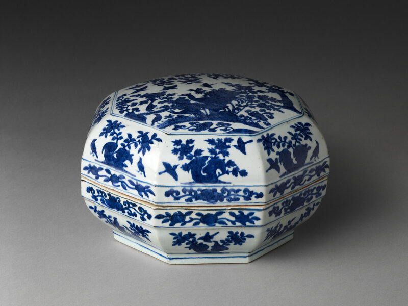 Box with Flowers and Birds, Ming dynasty (1368–1644), Jiajing mark and period (1522–66)