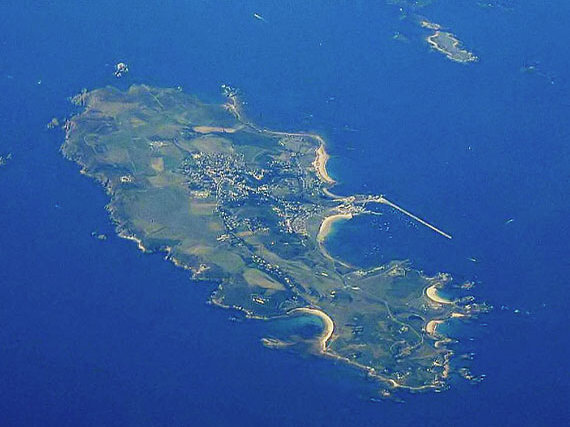 ile-de-aurigny-570x427