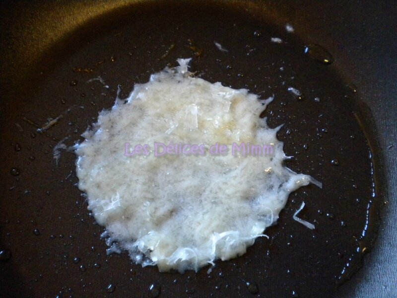 Comment faire des corolles en tuile de parmesan 4