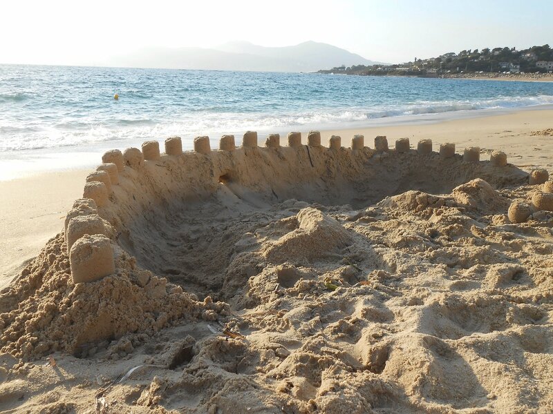 chateau-sable-mer-plage-activité-faire-construire-fabriquer-enfant-enfants-vacances-été (4)