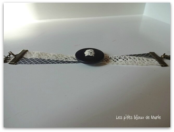 Bracelet bouton dentelle 1