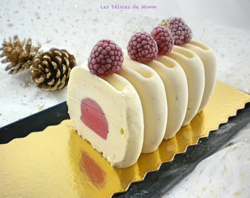 BûchedeNoëlvanille-framboises4